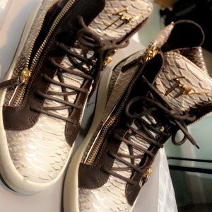 Giuseppe Zanotti golden sneakers